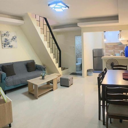 2 Bedroom Townhouse In Bacolod City Екстер'єр фото