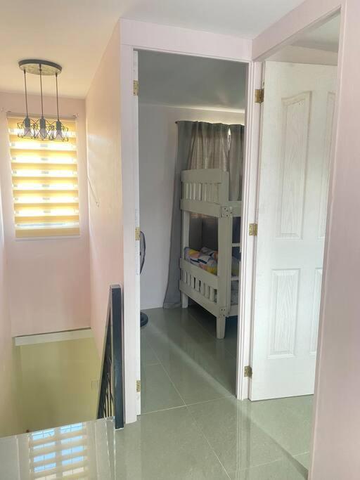 2 Bedroom Townhouse In Bacolod City Екстер'єр фото