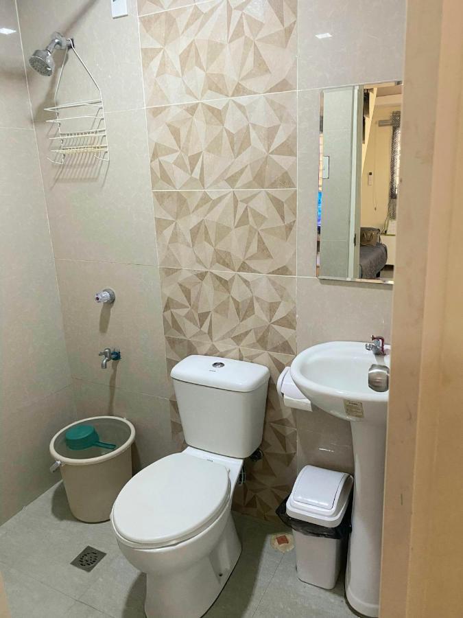 2 Bedroom Townhouse In Bacolod City Екстер'єр фото