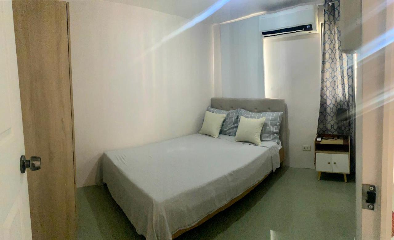 2 Bedroom Townhouse In Bacolod City Екстер'єр фото