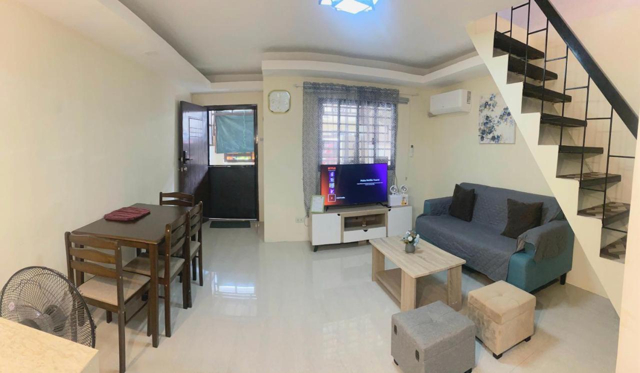 2 Bedroom Townhouse In Bacolod City Екстер'єр фото